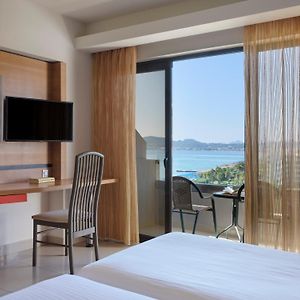 Double or Twin Room Side Sea View